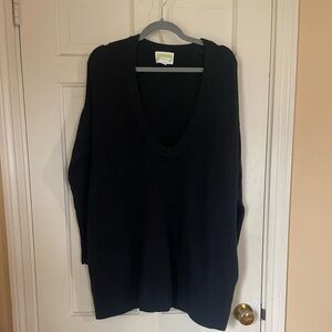 Yummy Sweater Womens Size Large Black  Pullover Sweater Deep V Pockets
